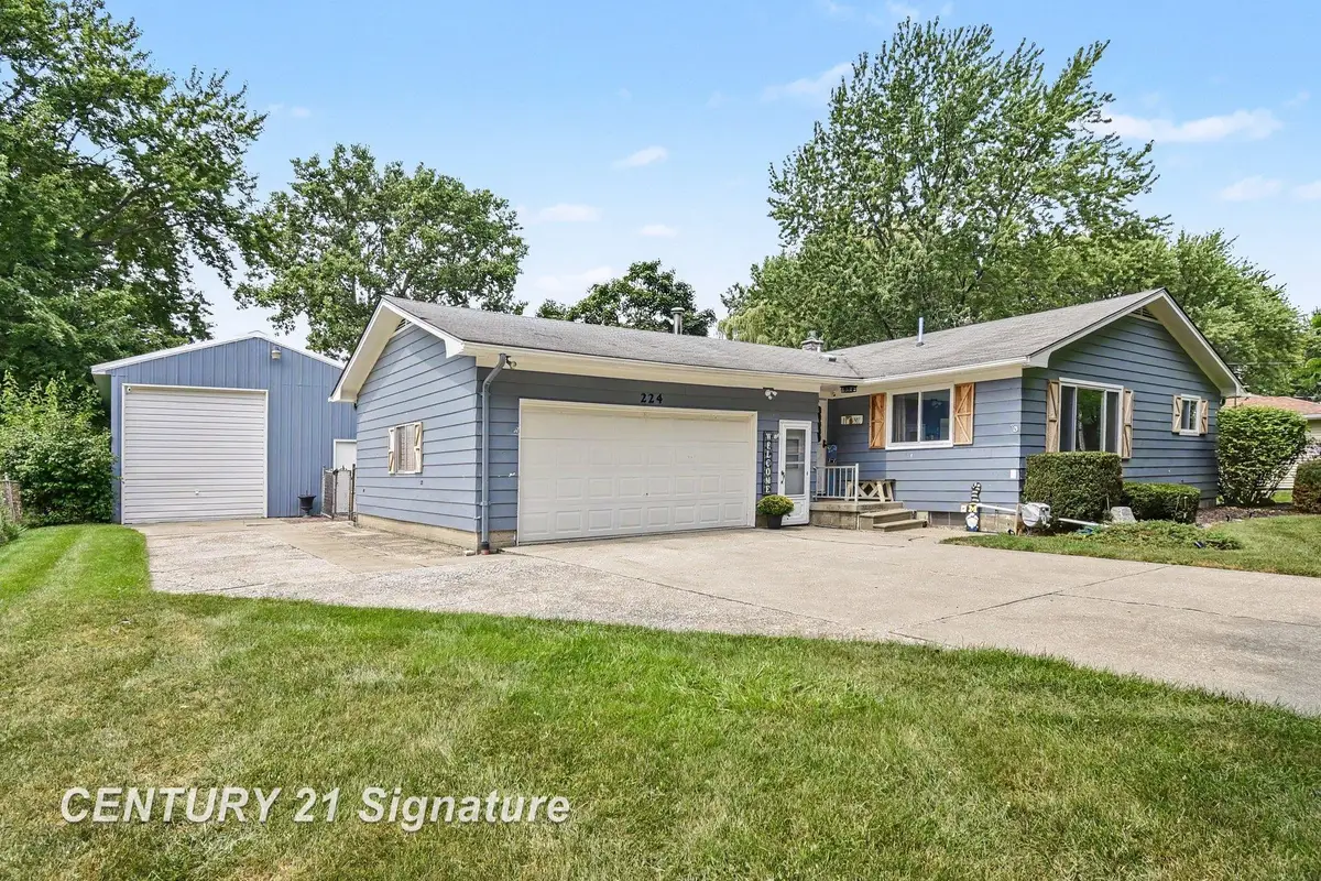 224 Barbara LN, Saginaw, MI 48601 - #1