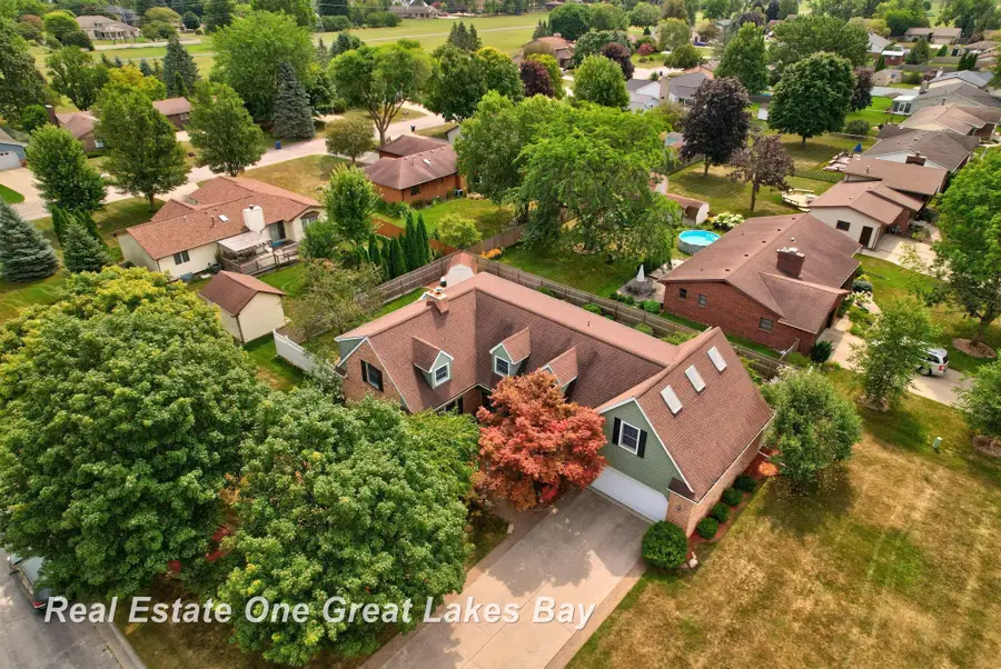 4905 Frontier LN, Saginaw, MI 48603 - #2