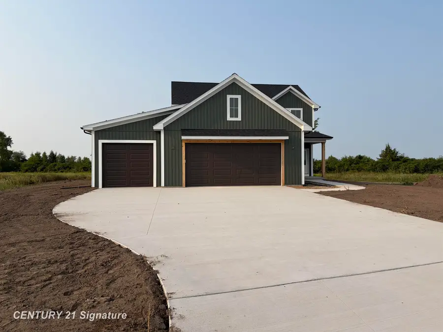 10589 Spring Meadow ST, Freeland, MI 48623 - #3