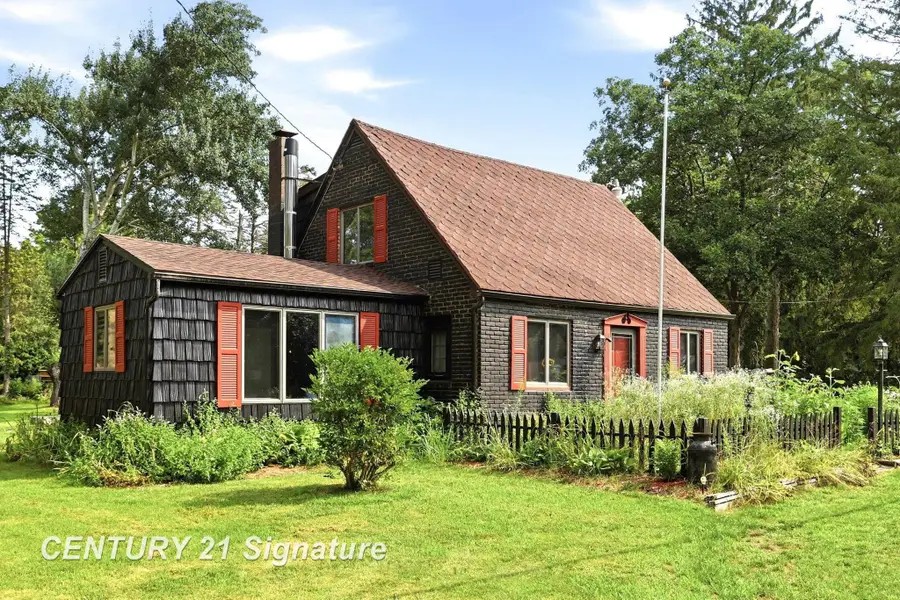 3865 Old King RD, Saginaw, MI 48601 - #2
