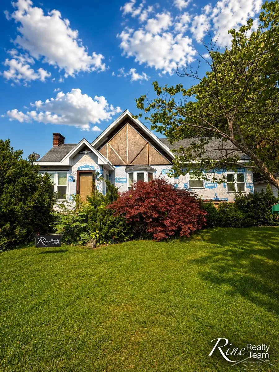 121 S Barton ST, New Buffalo, MI 49117 - #2