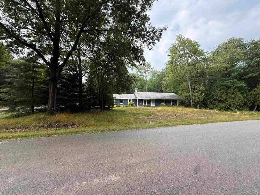 4879 Kingswood LN, Oscoda, MI 48750 - #2