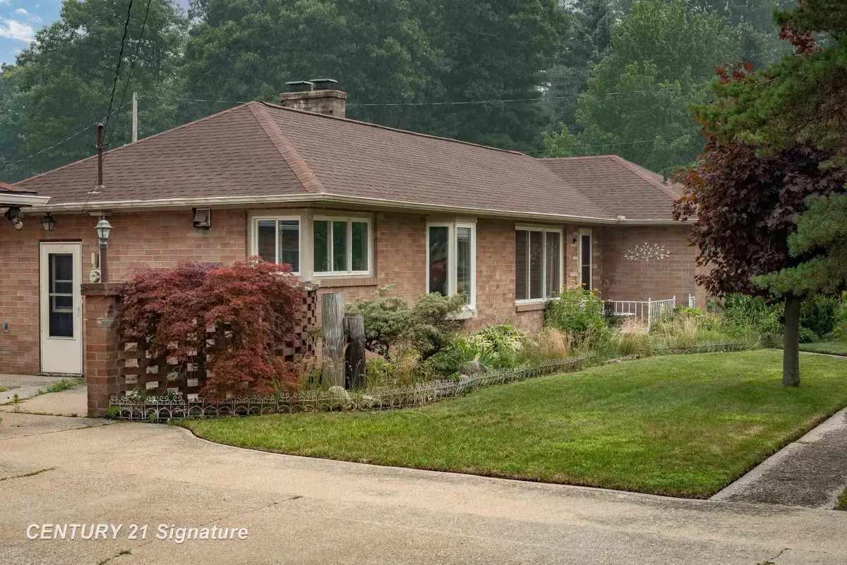 103 Lincoln DR, Bangor, MI 48706 - #1