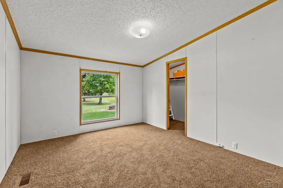 6178 Meridith Grade RD, Harrison, MI 48625 - #2