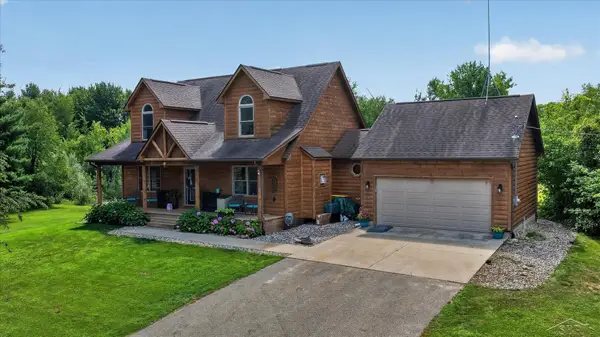 11256 E Millbrook RD, Shepherd, MI 48883