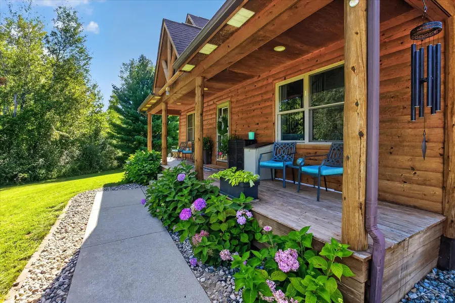 11256 E Millbrook RD, Shepherd, MI 48883 - #2