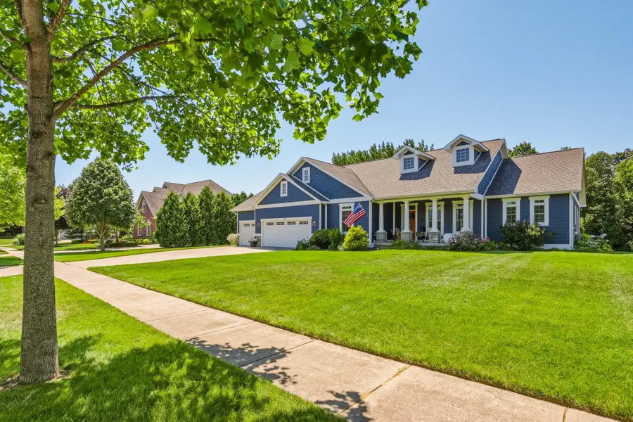 334 Queens Creek DR, Frankenmuth, MI 48734 - #2