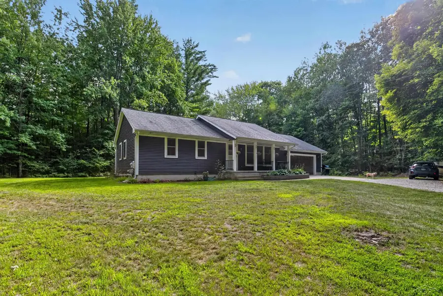 933 W Walter RD, Sanford, MI 48657 - #2