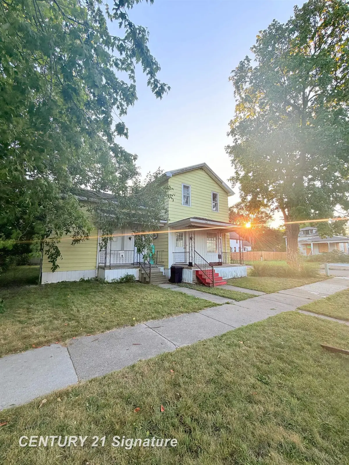 721 Lyon, Saginaw, MI 48602 - #1