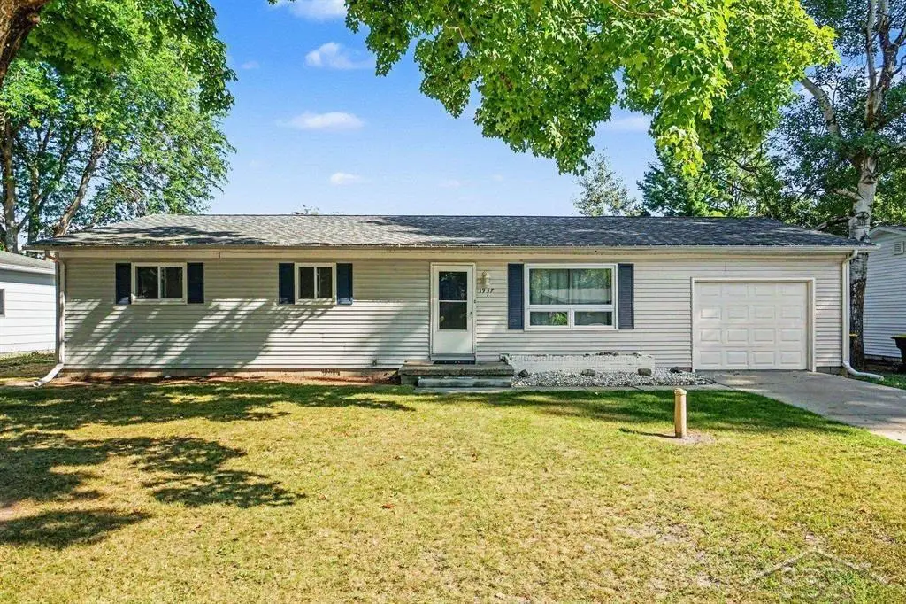 1937 S Mackenzie LN, Mount Pleasant, MI 48858 - #1