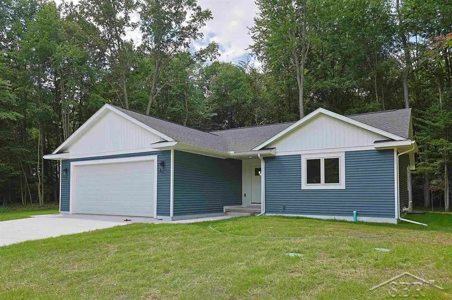 826 S Grey RD, Midland, MI 48640 - #2