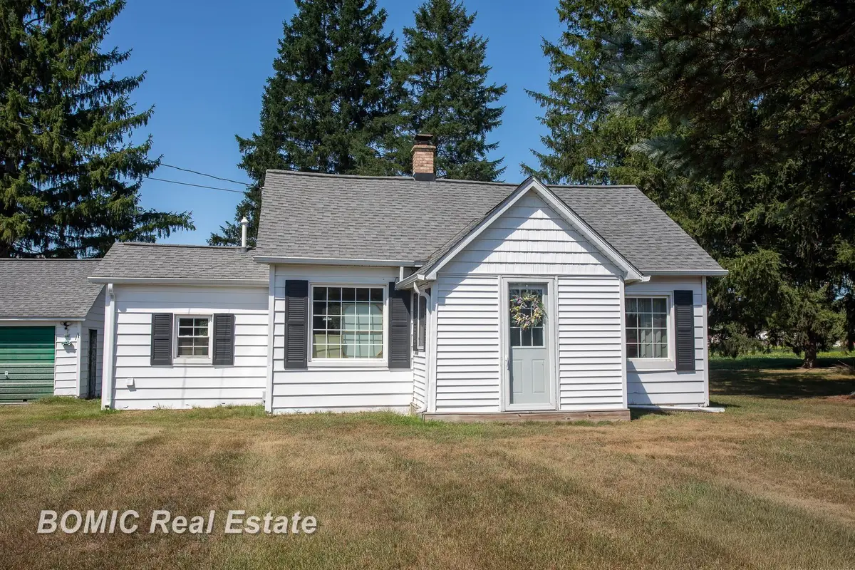 3977 Busch RD, Taymouth, MI 48415 - #1