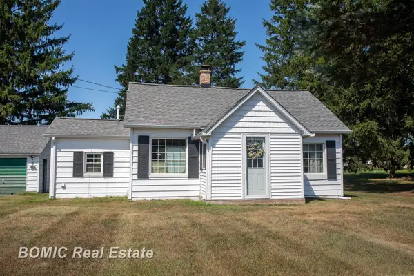 3977 Busch RD, BirchRun, MI 48415
