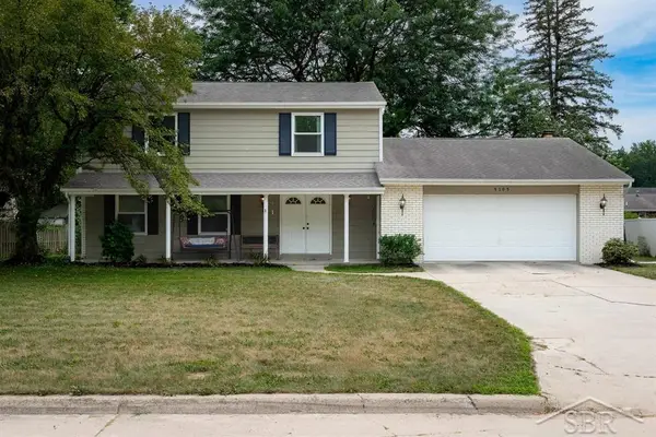5105 N Kentford DR, Saginaw, MI 48638