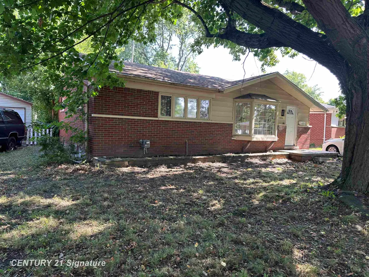 1814 Marlowe Dr DR, Flint, MI 48504 - #1