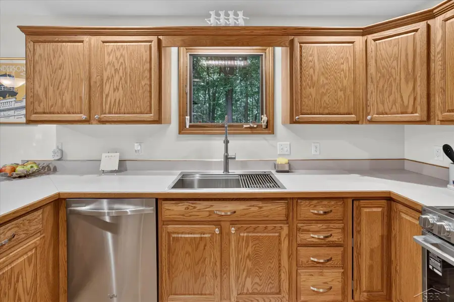 2617 Hearthstone CIR, Midland, MI 48642 - #3