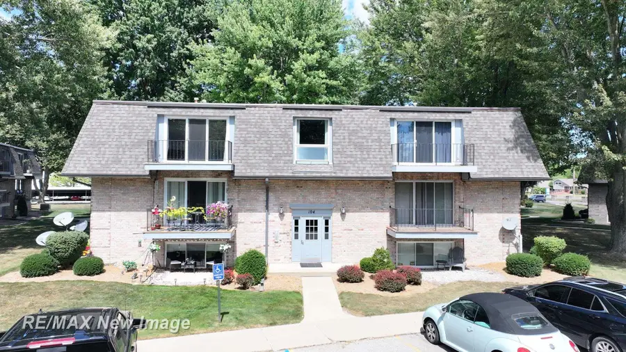 104 Provincial CT, Saginaw, MI 48638 - #2
