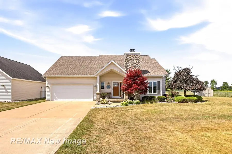 4881 N Gleaner RD, Freeland, MI 48623 - #2