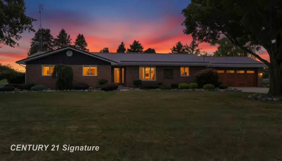 10463 N Woodbridge RD, Wheeler, MI 48662 - #2