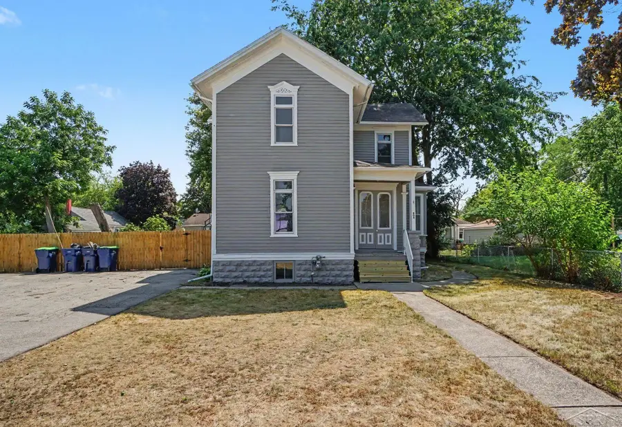804 E SMITH ST, Bay City, MI 48706 - #3
