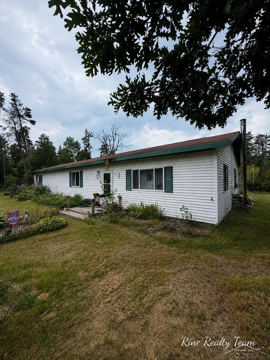 10882 Chase Bridge RD, Roscommon, MI 48653 - #2
