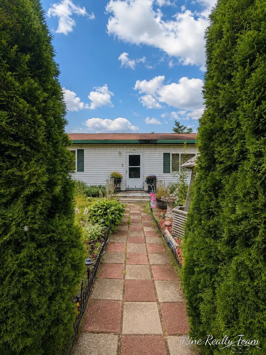 10882 Chase Bridge RD, Roscommon, MI 48653 - #3