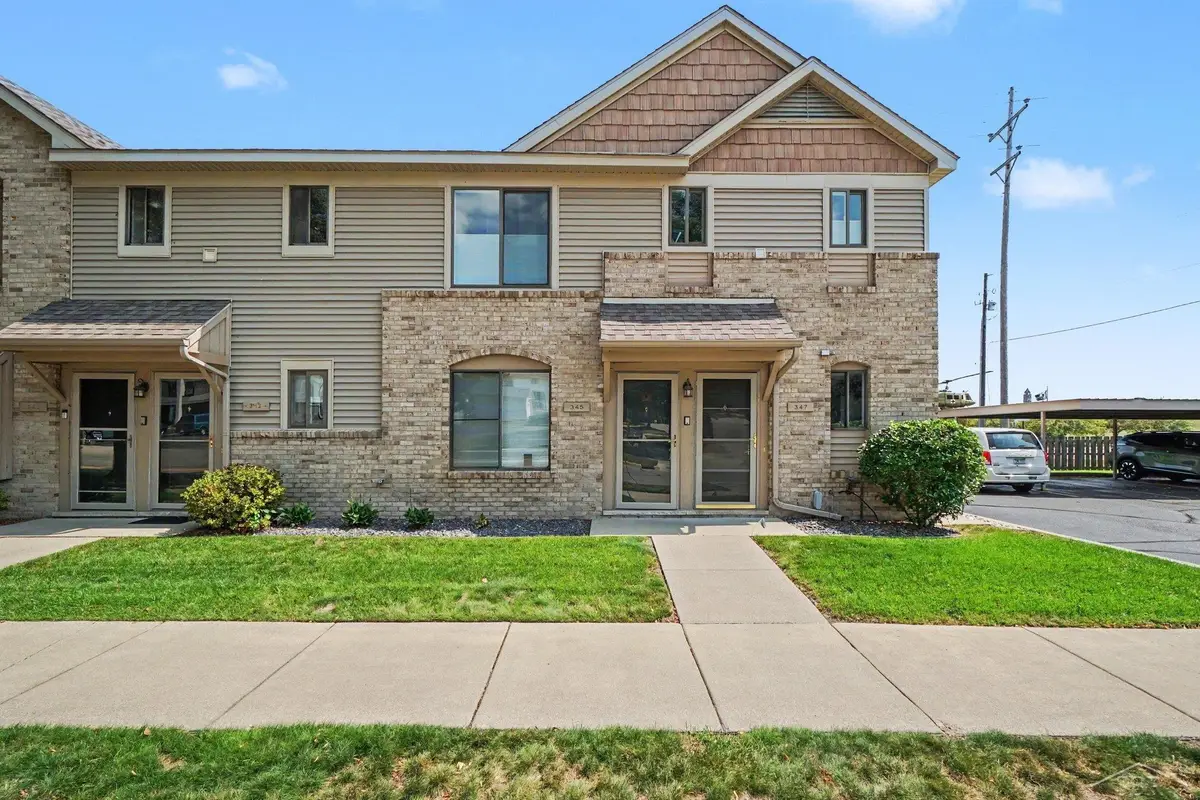 345 S Walnut ST, Bay City, MI 48706 - #1