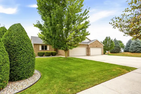 8971 N Brookshire DR, Saginaw, MI 48609