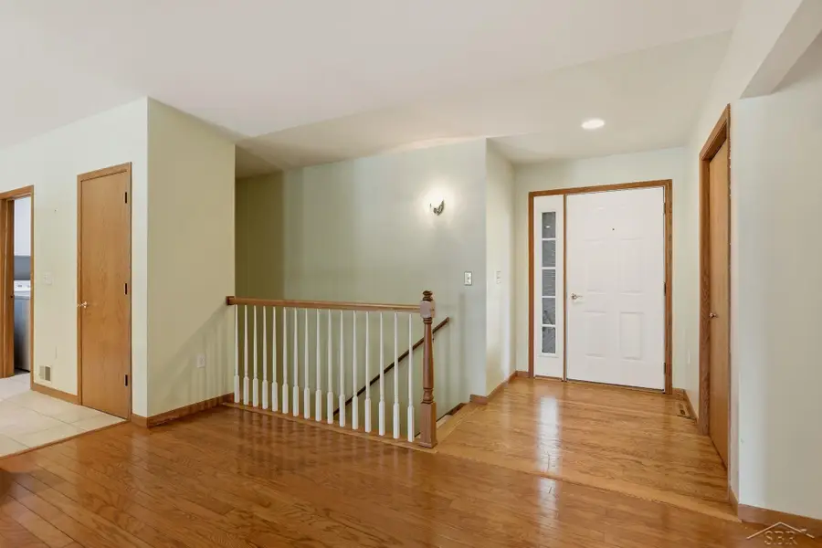 8971 N Brookshire DR, Saginaw, MI 48609 - #2