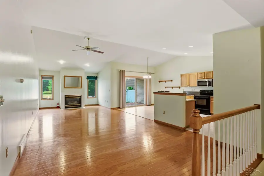 8971 N Brookshire DR, Saginaw, MI 48609 - #3