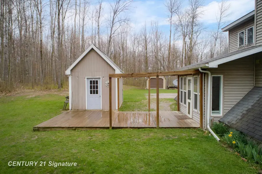 1180 Winding Wood, Farwell, MI 48622 - #3