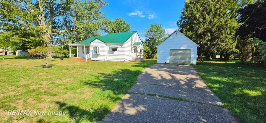 4085 Easton RD, Owosso, MI 48867 - #2
