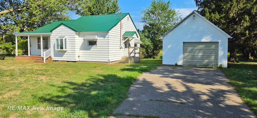 4085 Easton RD, Owosso, MI 48867 - #3