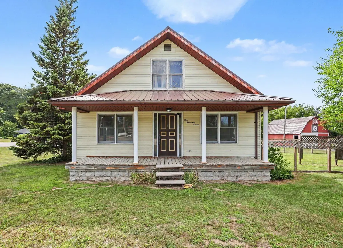 1007 N Huron RD, Linwood, MI 48634 - #1
