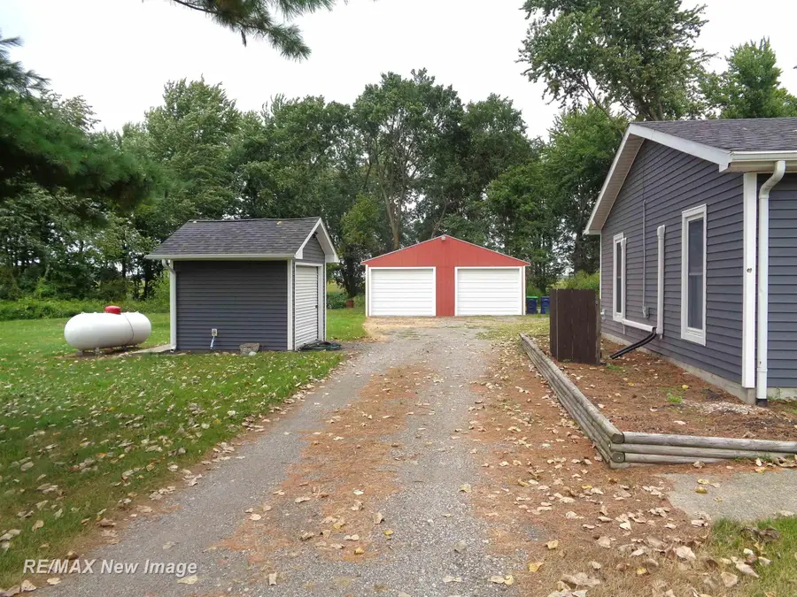 10130 Fergus RD, Saint Charles, MI 48655 - #2