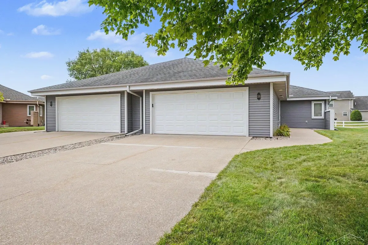 18 Sanctuary WAY, Freeland, MI 48623 - #1