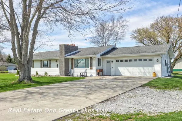 7130 Pierce RD, Freeland, MI 48623