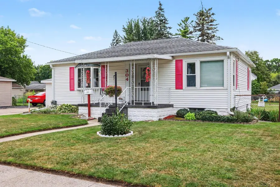 304 E Jeanette ST, Bay City, MI 48706 - #2