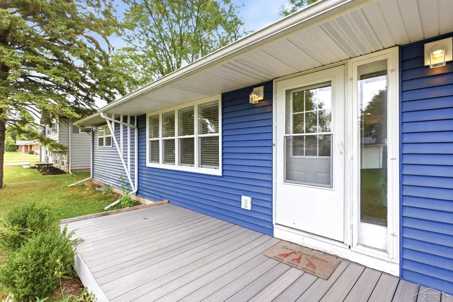 842 Wheelock ST, Freeland, MI 48623 - #2