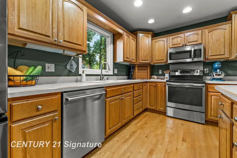 2870 E Nottingham DR, Saginaw, MI 48603 - #3