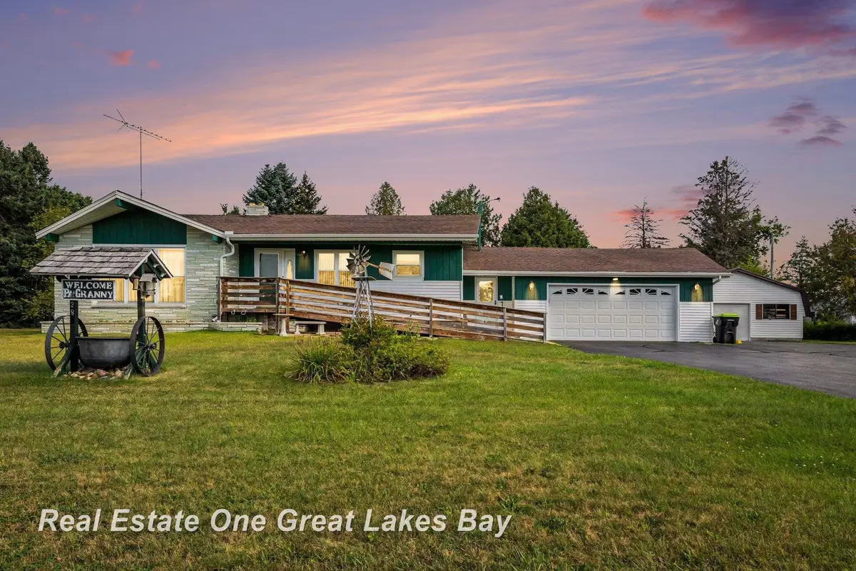 3822 Worth RD, Pinconning, MI 48650 - #1