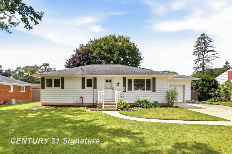 2805 Courtland PL, Saginaw, MI 48603 - #2