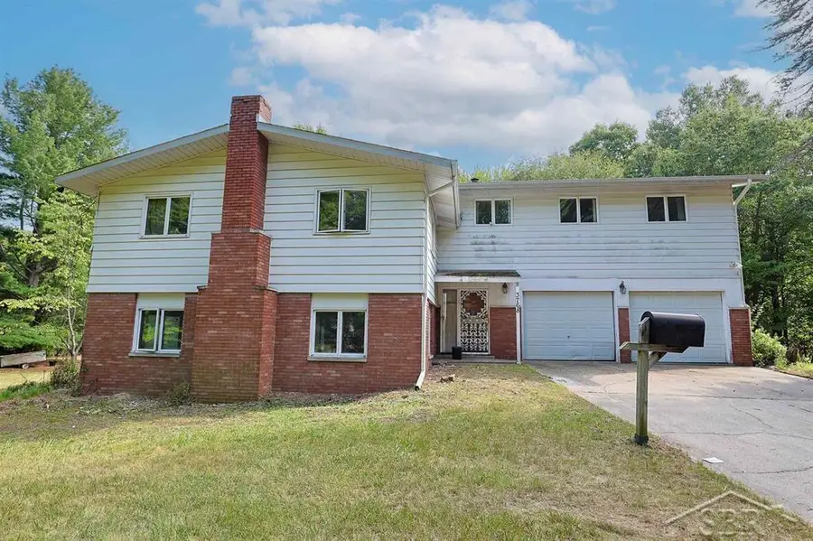 3768 E Monroe RD, Midland, MI 48642 - #2