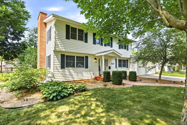 3707 Greenbrier TER, Midland, MI 48642
