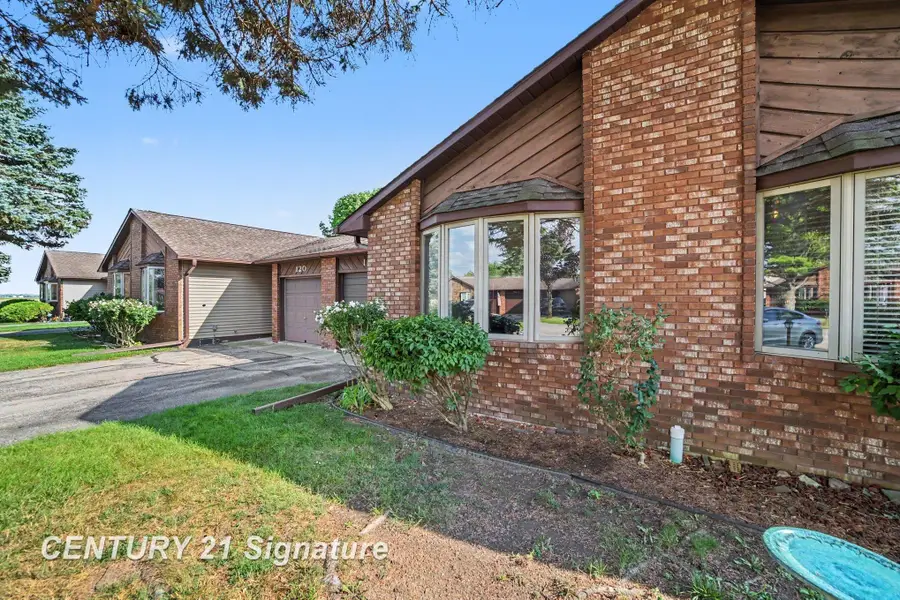 118 Erin CT, Auburn, MI 48611 - #3