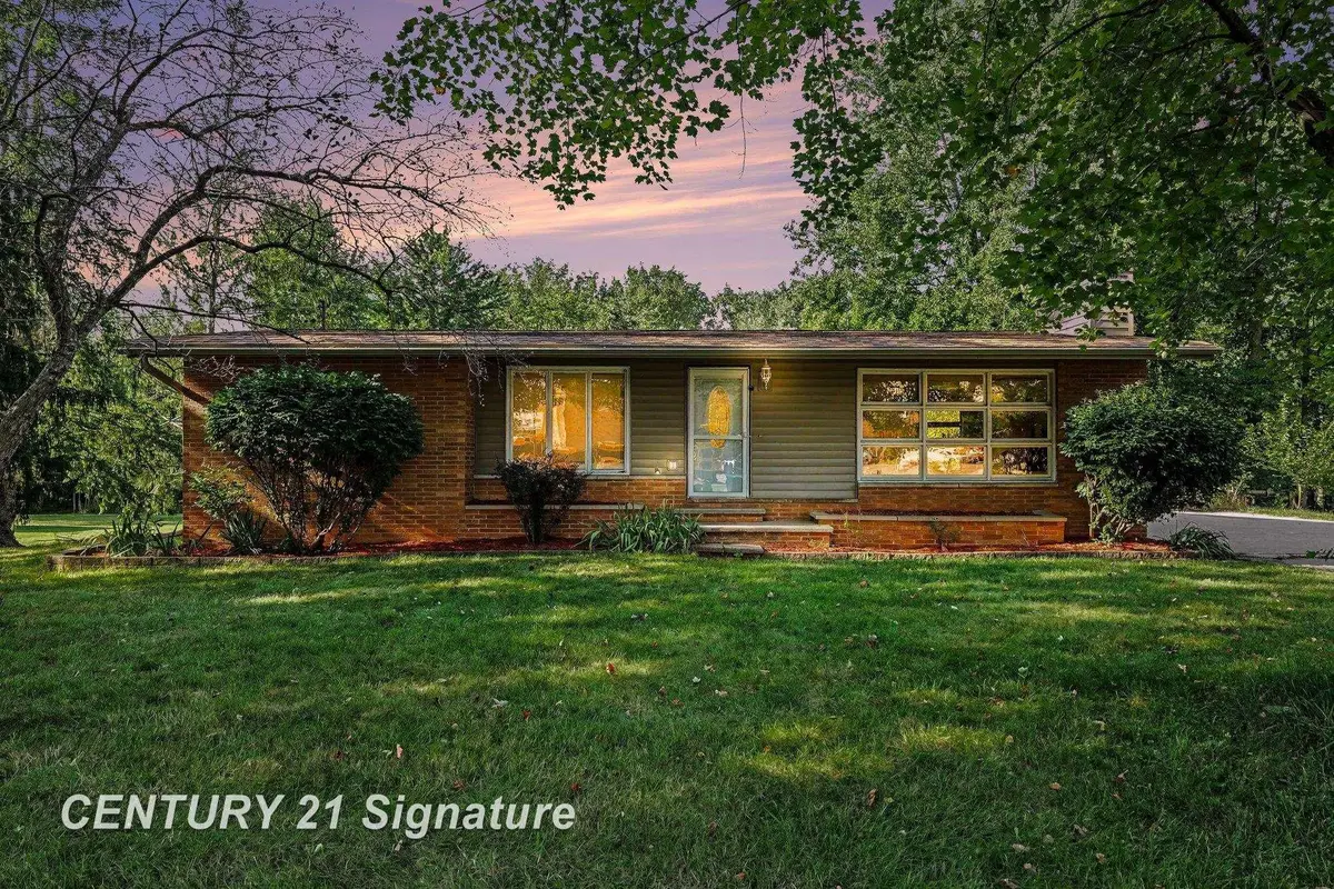 886 W Walnut, Saint Charles, MI 48655 - #1