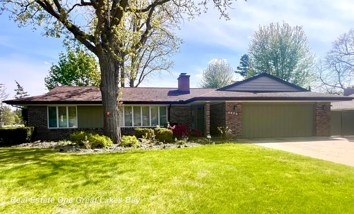 4749 Century DR, Saginaw, MI 48638 - #1