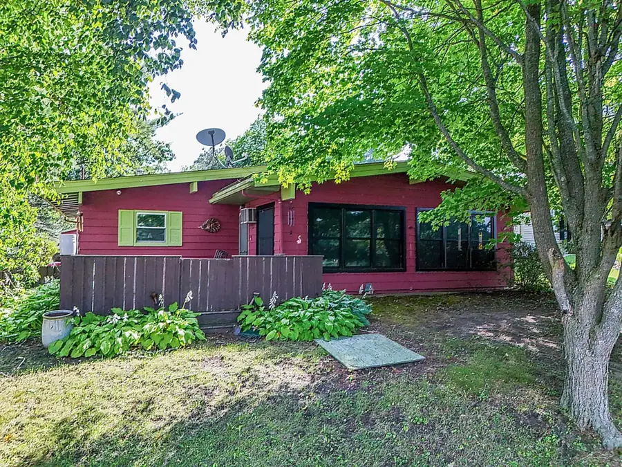 2718 Lone Pine Rd RD, Farwell, MI 48622 - #2