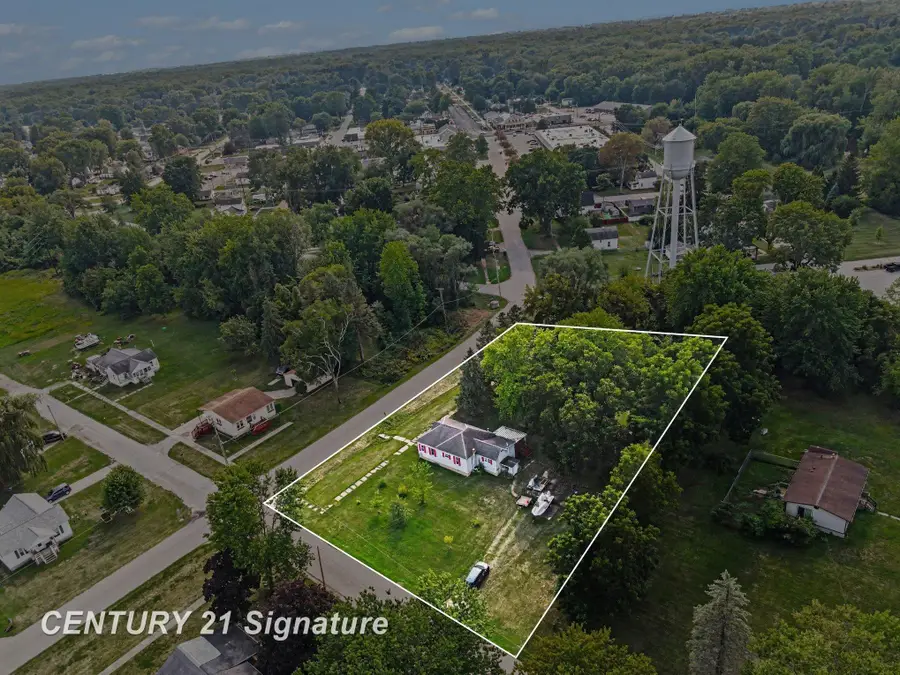 415 E Belle, Saint Charles, MI 48655 - #2