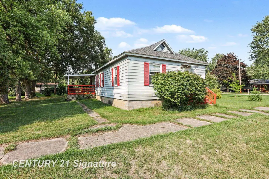 415 E Belle, Saint Charles, MI 48655 - #3